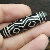 BD ET 27 HIMALAYAN Indo Tibetan Central Asian Etched Agate beads Decorated bead